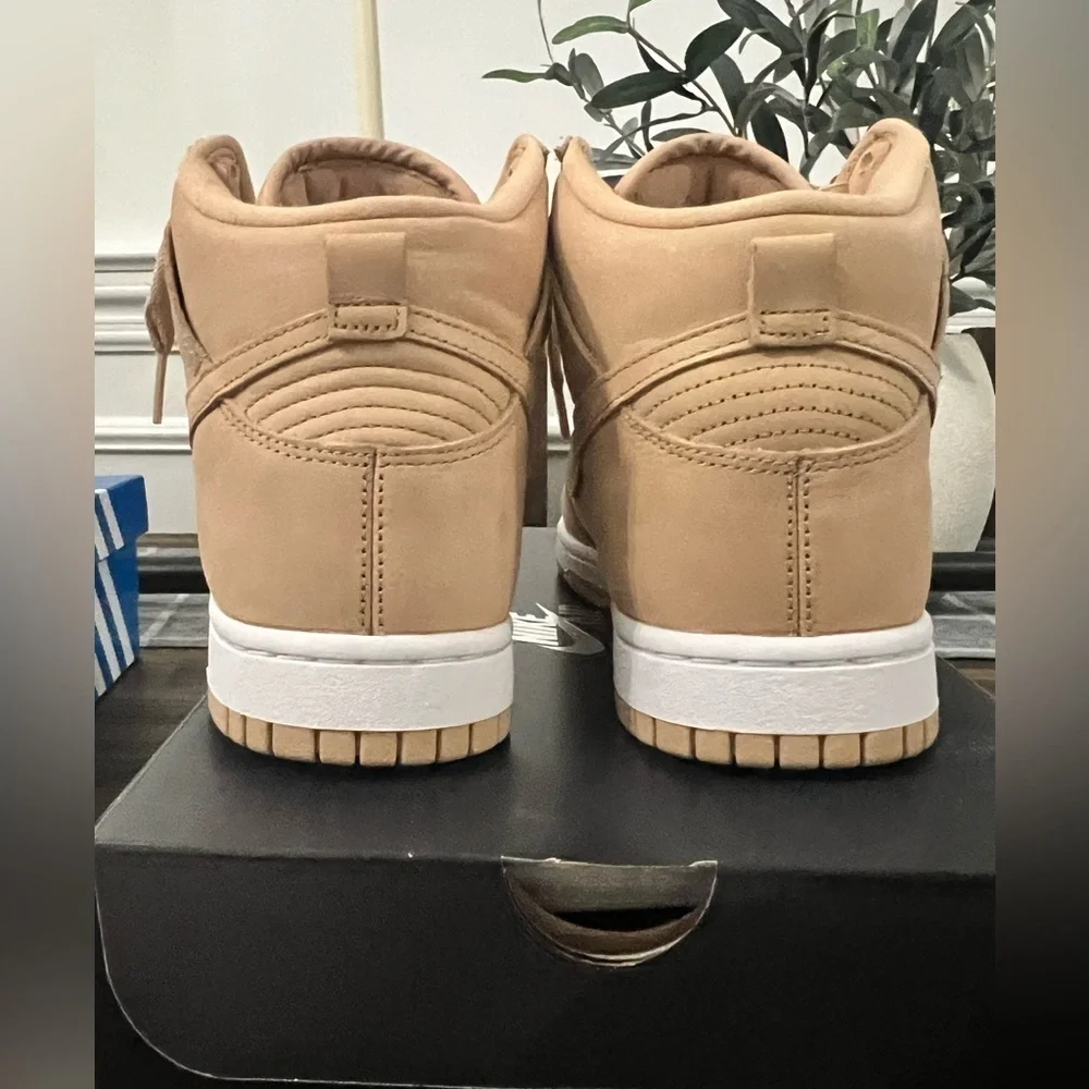 Nike Dunk High Vachetta Tan Size 8.5